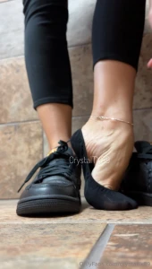 Opportunity nike sneakers no-show sock removal arching part 1