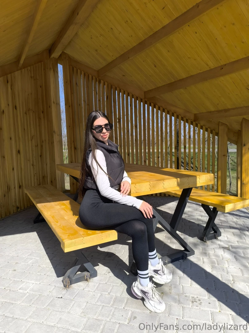 Today was such a beautiful day out in nature with my girls laughs 