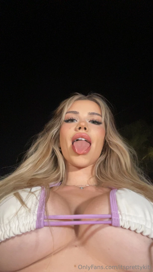 I m up and bored let s chat 