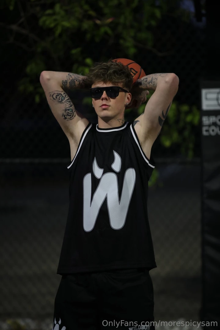 My country boy homie aydenwildin just started an of and he s messaging part 1 