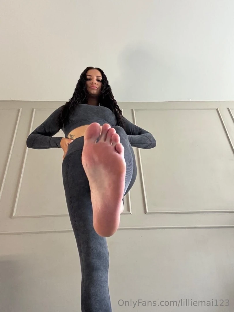 Pathetic little sissy i could end your existence with one little stomp 