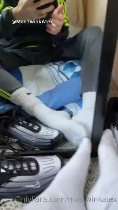 More content with my spiderman outfit plus de contenu avec ma combi 