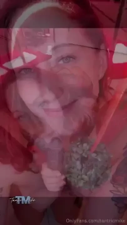 Santa says kiss what s under the missletoe 