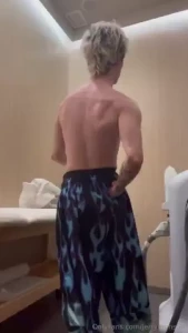 Today i went to the epilator and i wanted to record for you guys