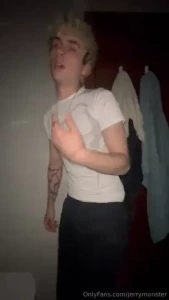 Fart alert for any verbal video to the private chat