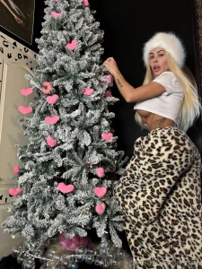 Wanna help me decorate my christmas tree