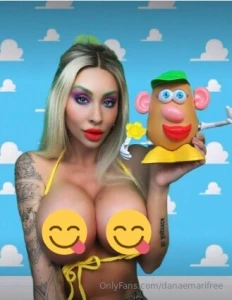 Me or mrs potato head part 1