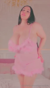 Korinakovafree is the big titty slut that will make your cock throb