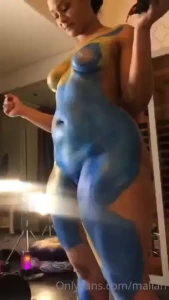 Behind the scenes of the photo shoot i did yesterday it came out so