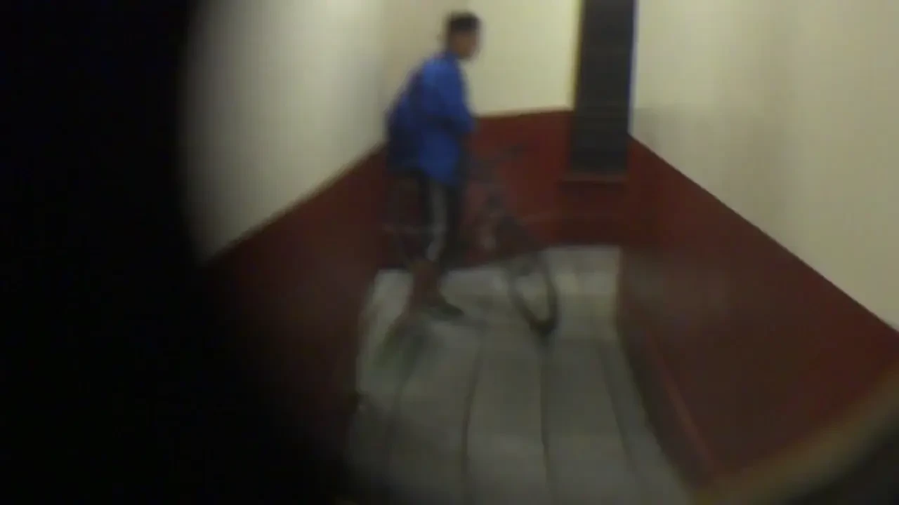 Peephole str8 guy 4 sexy guy on his bike nice dick 