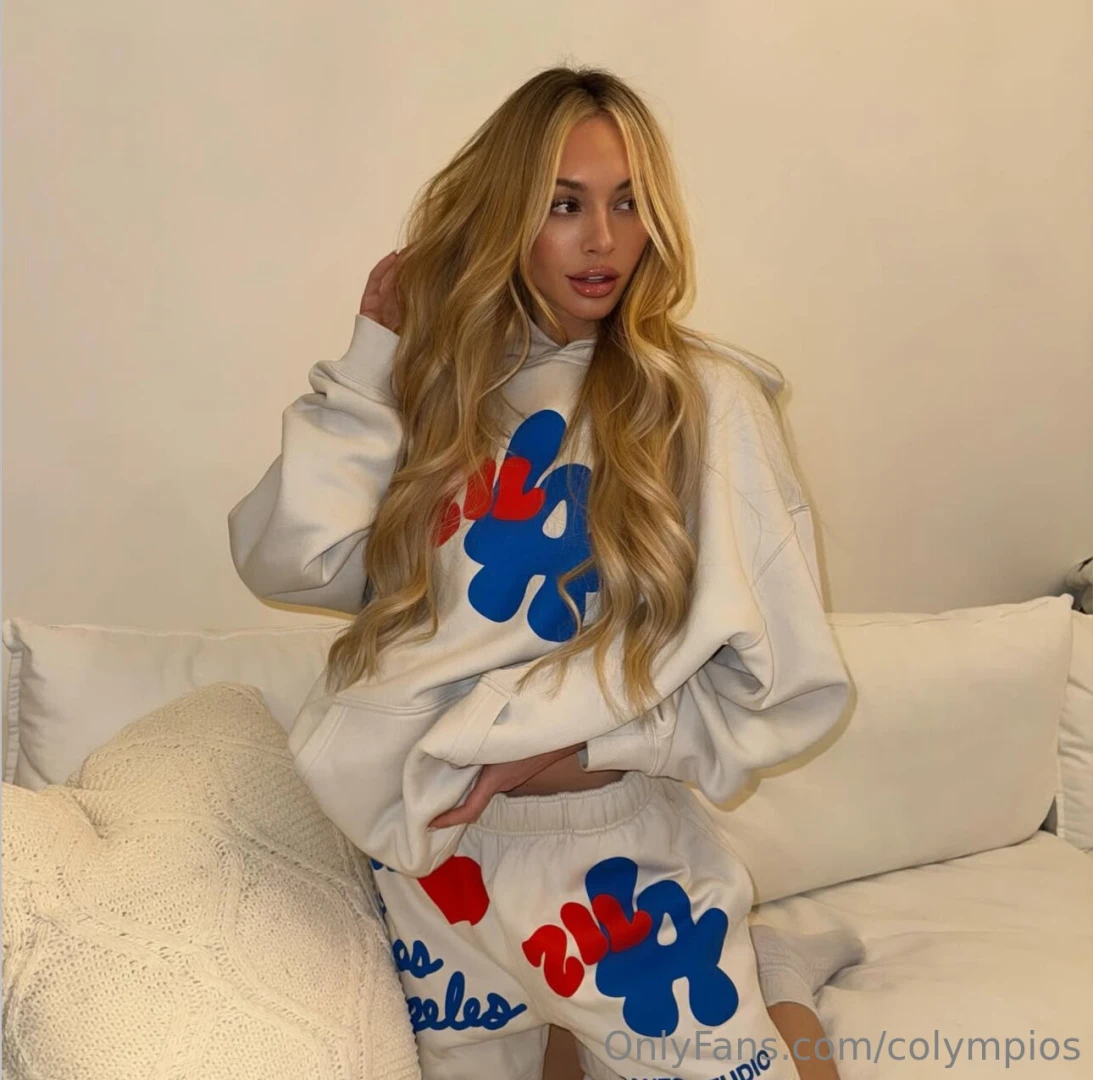 Still cute even in sweats 