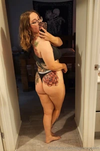 Top pulled up or pulled down