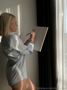 Drawing is something that relaxes me what relaxes you text me at dm