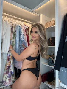 Help me pick out what to wear part 1