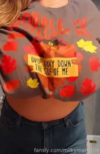 Gobble me wobble me drip down the side of me hugeboobs lactation