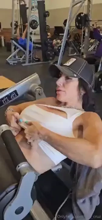 Working out makes me horny wanna workout 