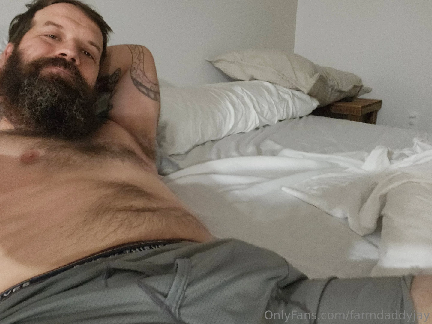 Come join me in bed this morning 