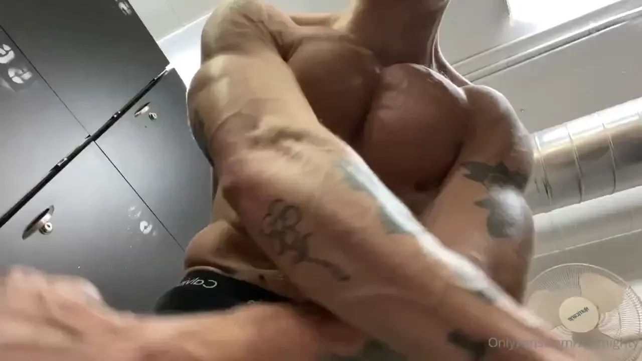 The gym makes me hornyyyy 