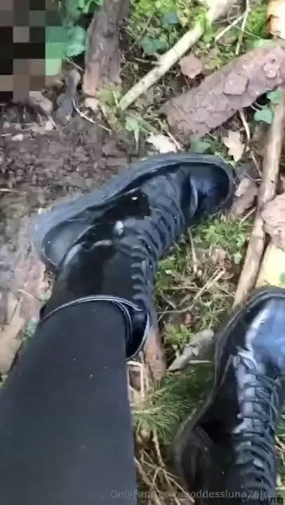 He licks my dirty boots clean with his slave tongue i help him by 