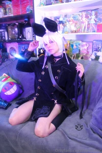 Hi onii chan no te pierdas de como castigo mi colita y mi pussy en mi