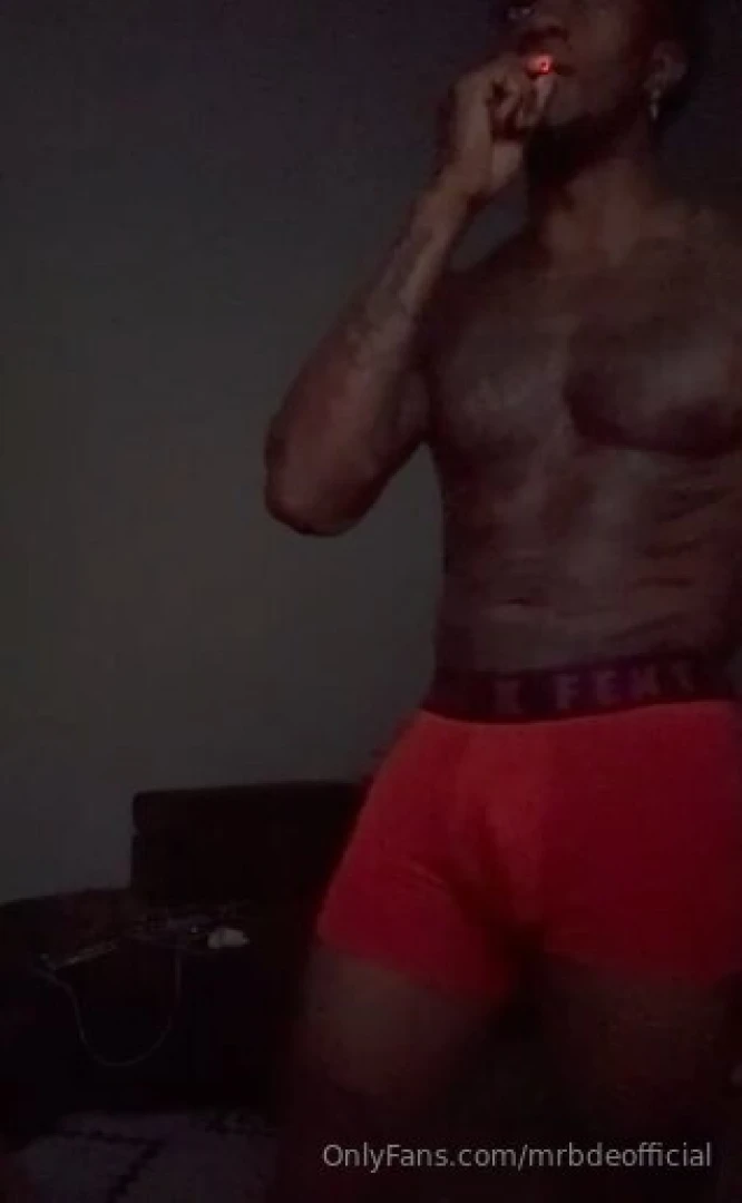 Netflix and chill you cummin baby 