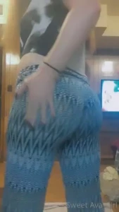 Your daily dose of ava booty you should see what s on my vip page sub
