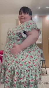 I love to strip and tease