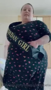 It s my birthday another year older amp another year fatter birthday