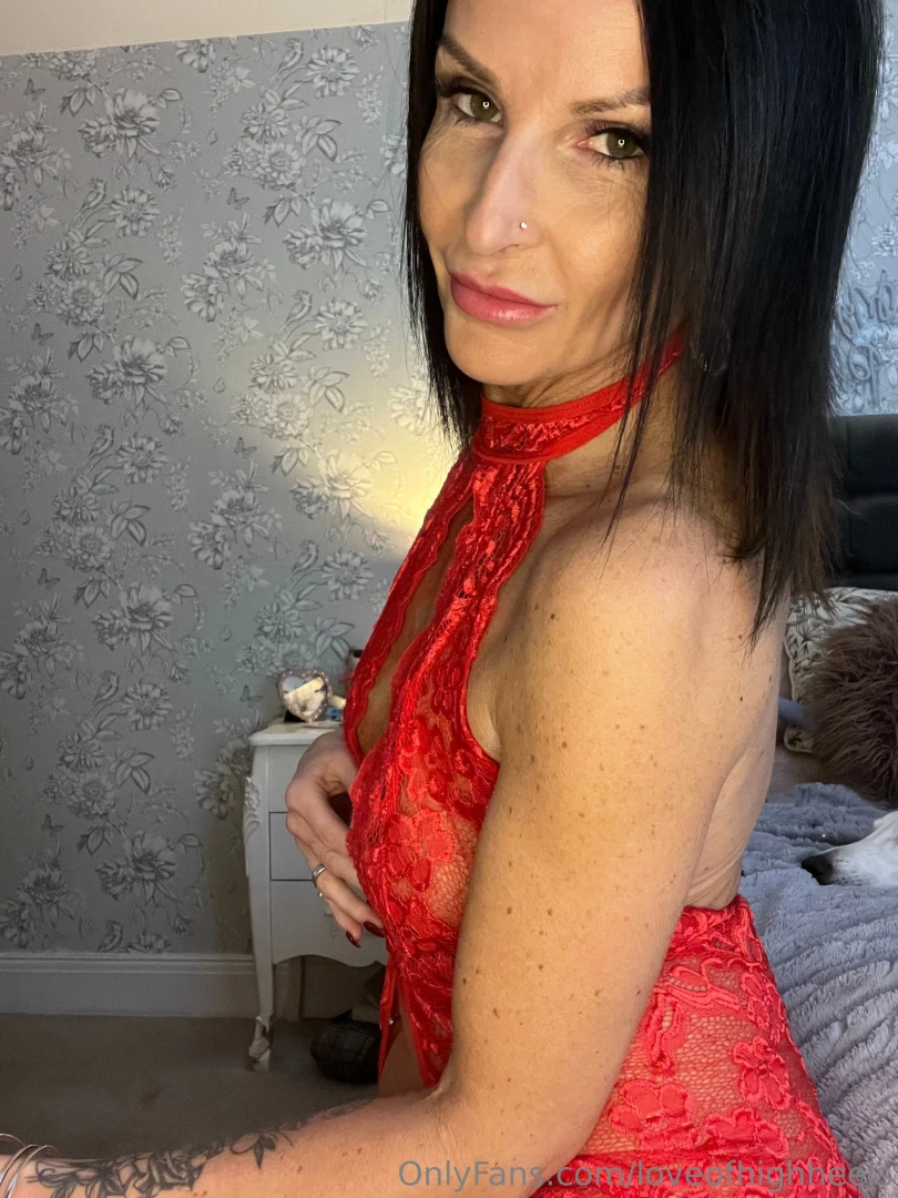 Not quite christmas but it s definitely the season for red part 4 