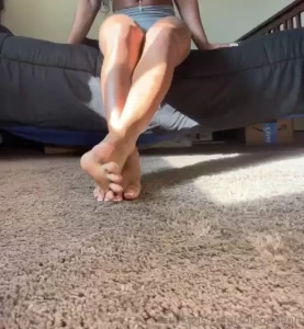 Pov your pretty neighbor with the sexiest feet confronts you about