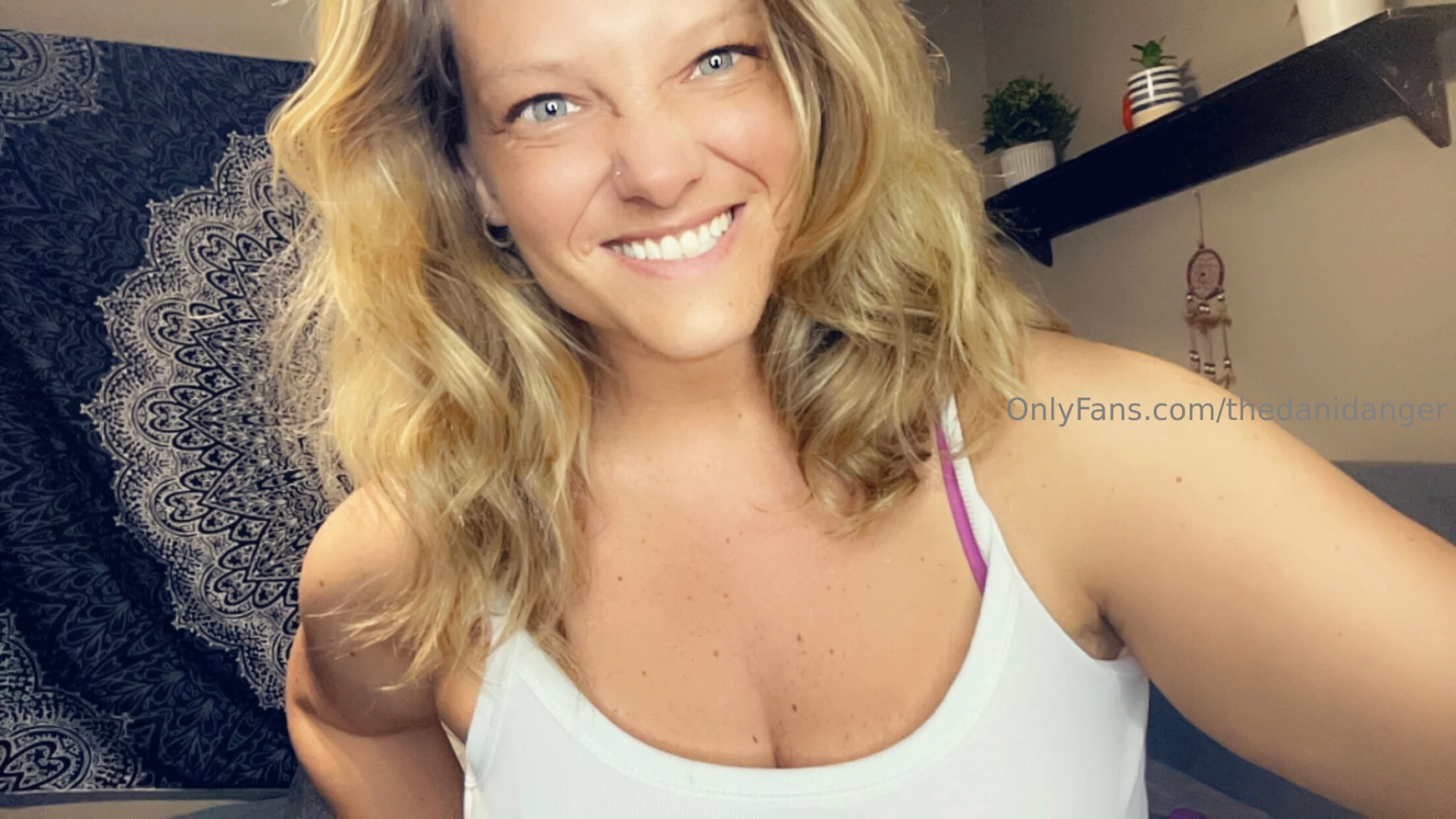 Happy thursday my beautiful people dm me today let s chat 