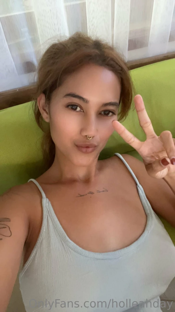 Hey loves i m never on this page anymore so i decided i m going to be 