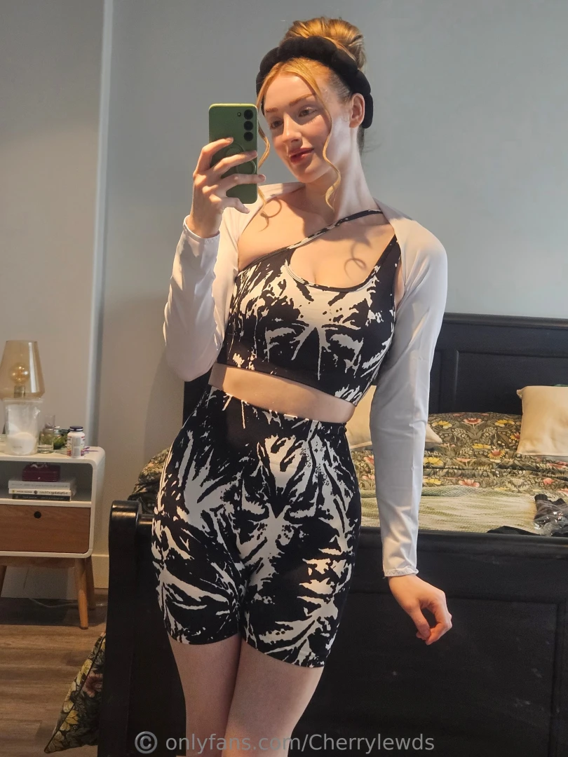 Did you miss me i m back to being your goodest girl sending you 