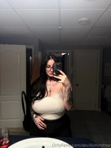 Wanna see me take my tits out