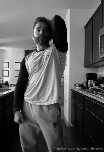 My phone is so dry where is the love this holiday season i guess i ll part 3