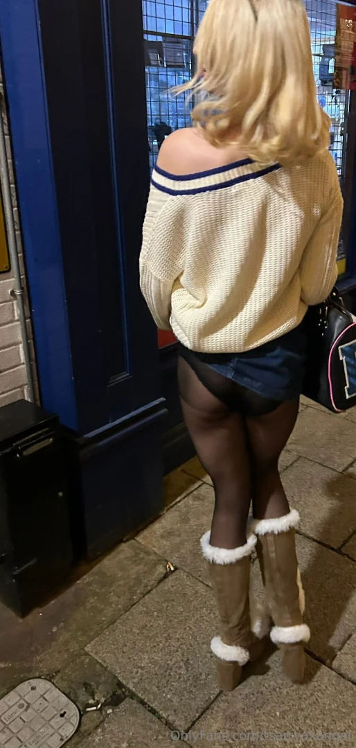 It s time to unwrap your christmas giftttt 