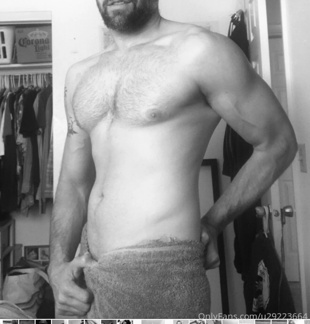 Happy sunday with the quarantine all i ve been doing is working out i 