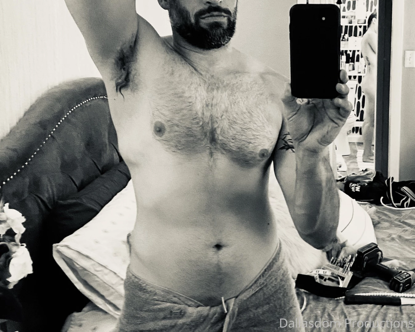 Feeling horny right now anyone want to play 