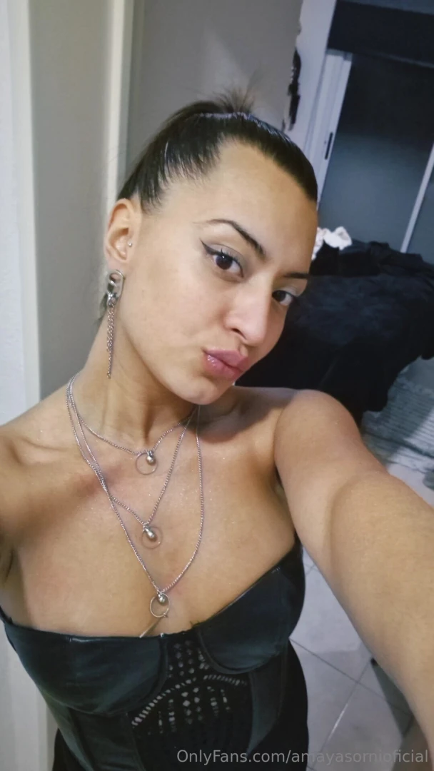 I turn him on at the disco and we ended up fucking i let him cum in my part 1 