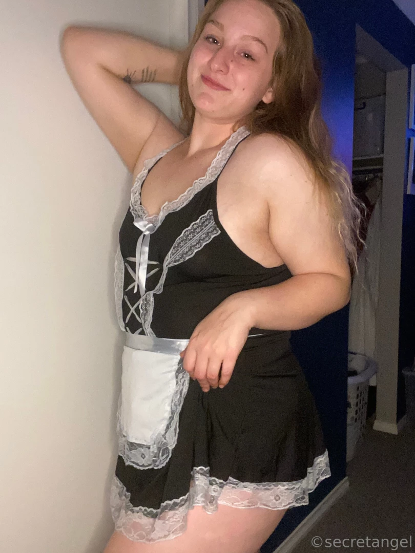 In the mood to moan amp cum send me a message amp let s playy 