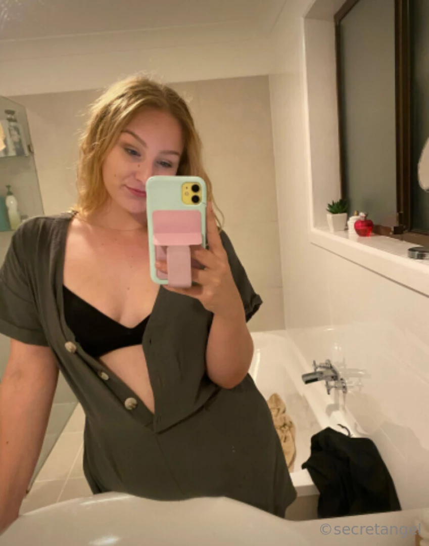 I need your cock right now 