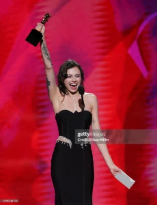 Thank you to my fans best friends vixen media mrwindell and my agent part 4