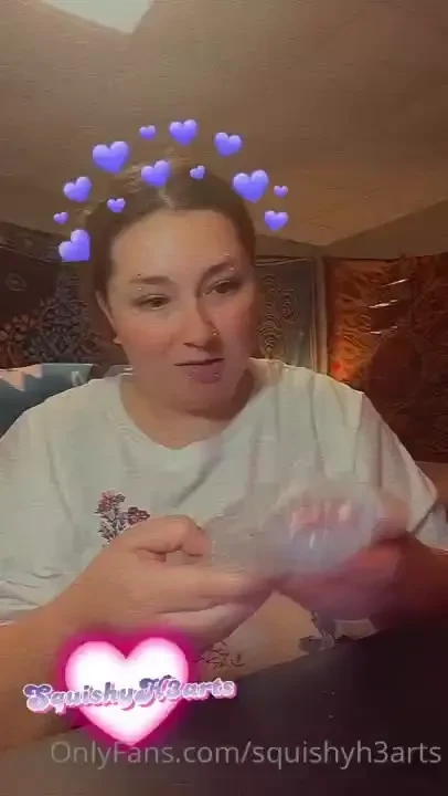 Here s me unboxing and trying out my new glass dildo it felt 