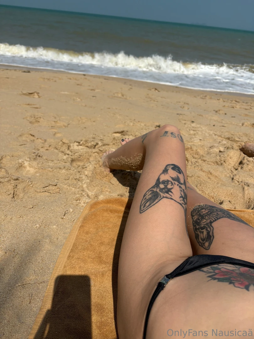 I want to go to the sea i want it to be warm and the sun to warm my 