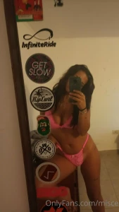 How do you think the color pink looks on me it s a beautiful night to