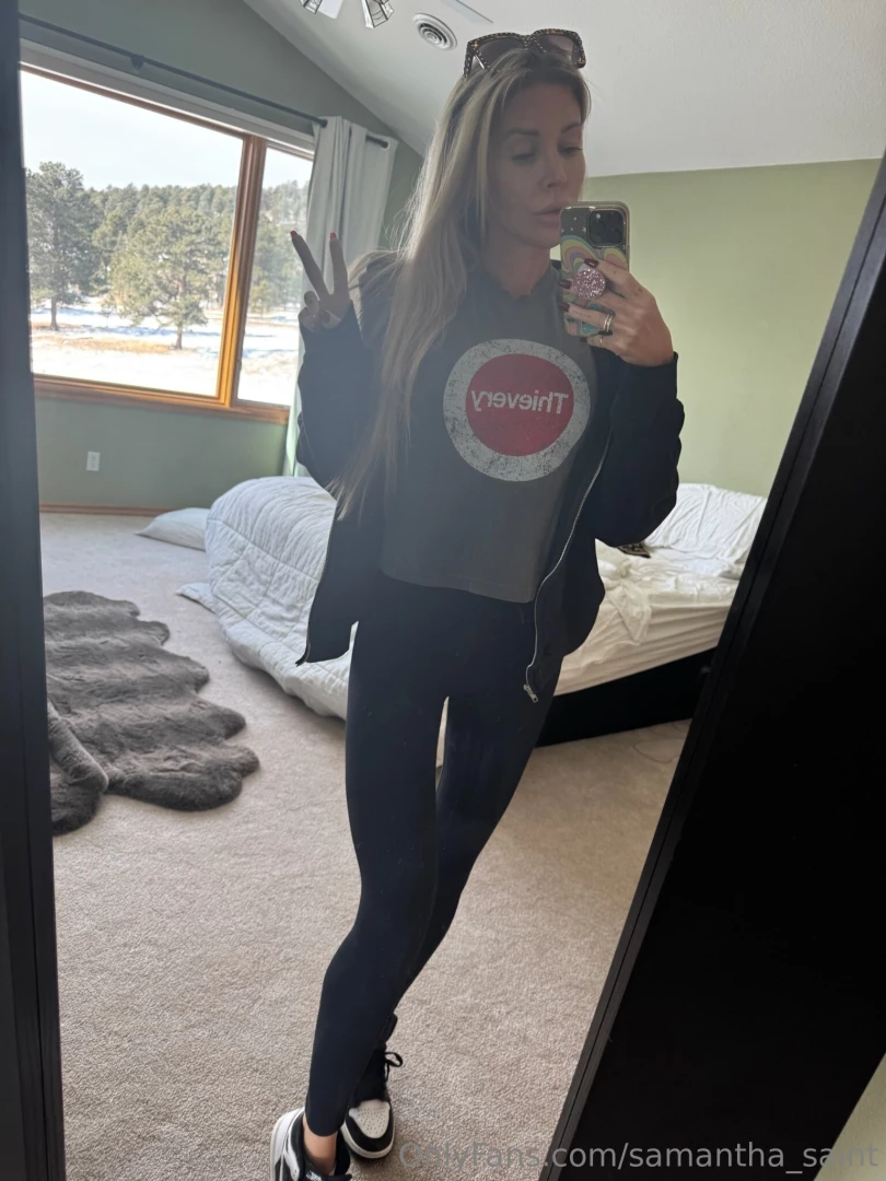 Chasing sunsets and good feelings 