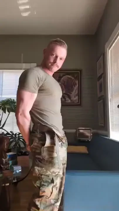 Need serviced boys whose up for it 