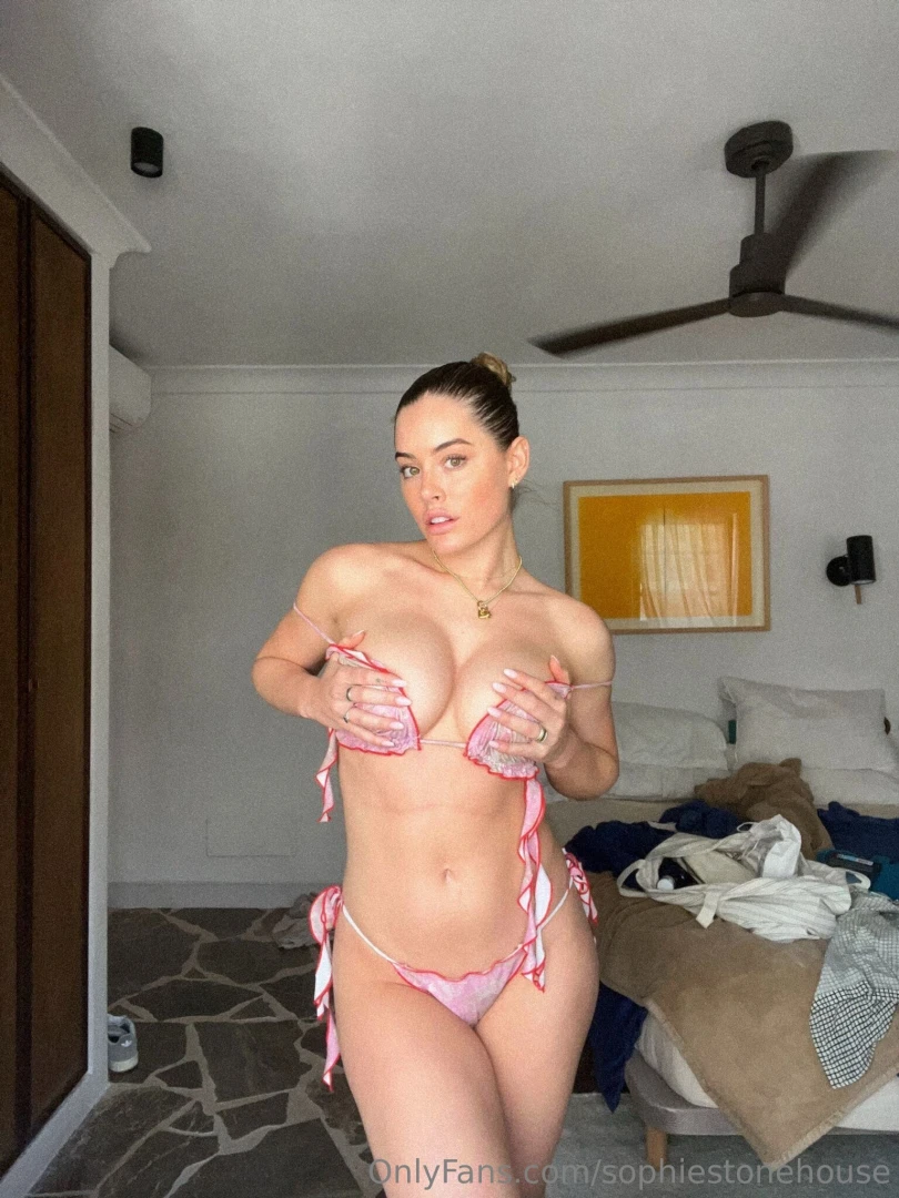 Is this bikini top too small be honest 