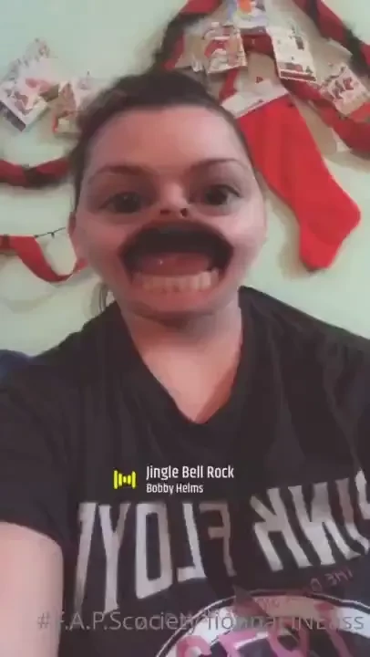 Being silly as fuck love you all merry sexmas and happy fap year 