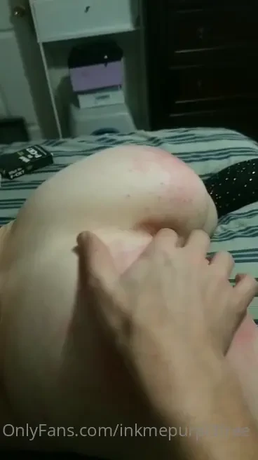 I get red so easy would you like to see me spanked 